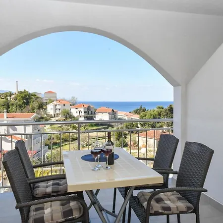 Apartment Ursula Gradac (Split-Dalmatia)