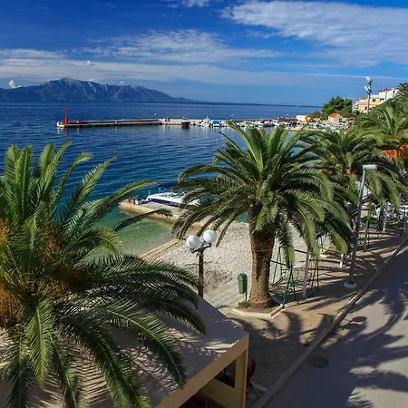 Ursula Apartman Gradac