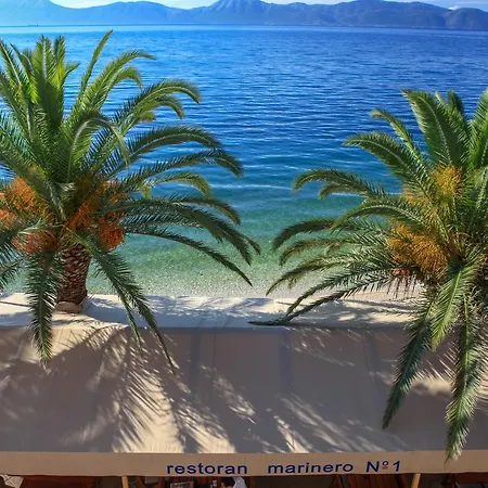 Ursula アパート *