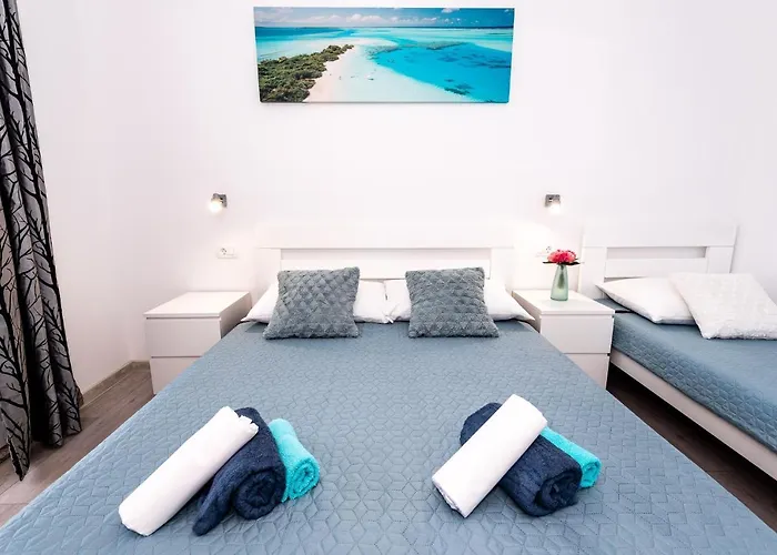 Ursula * Gradac (Split-Dalmatia)